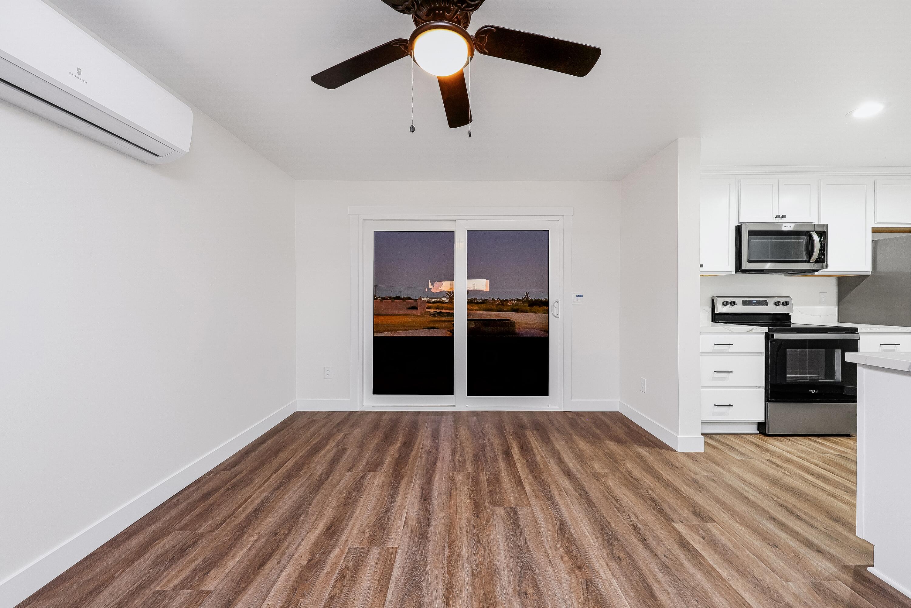 6532 Backus Road Mojave, CA 93501 - Photo 24 of 60 Guest House Living room-Another