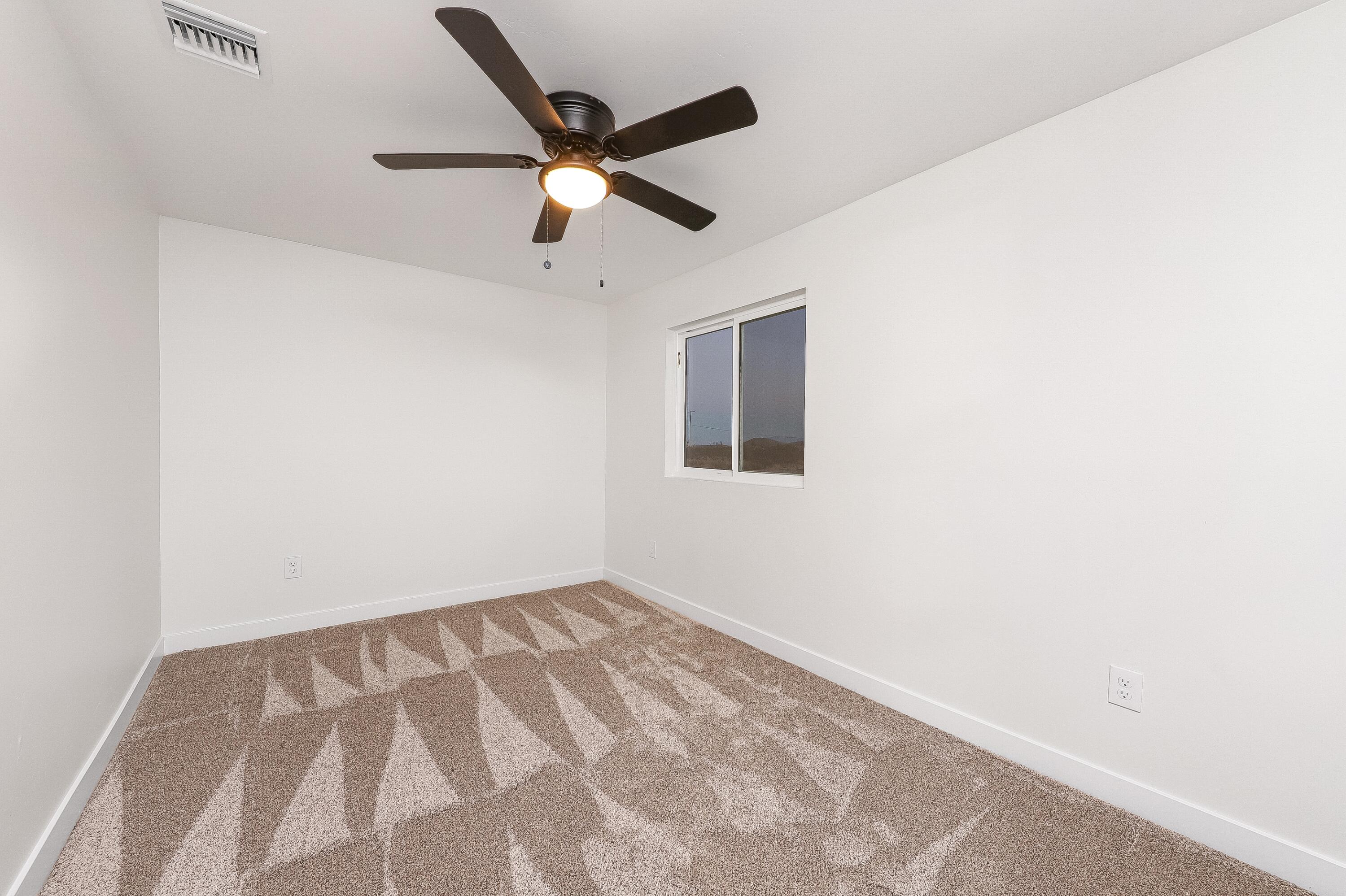 6532 Backus Road Mojave, CA 93501 - Photo 29 of 60 Guest House bedrrom