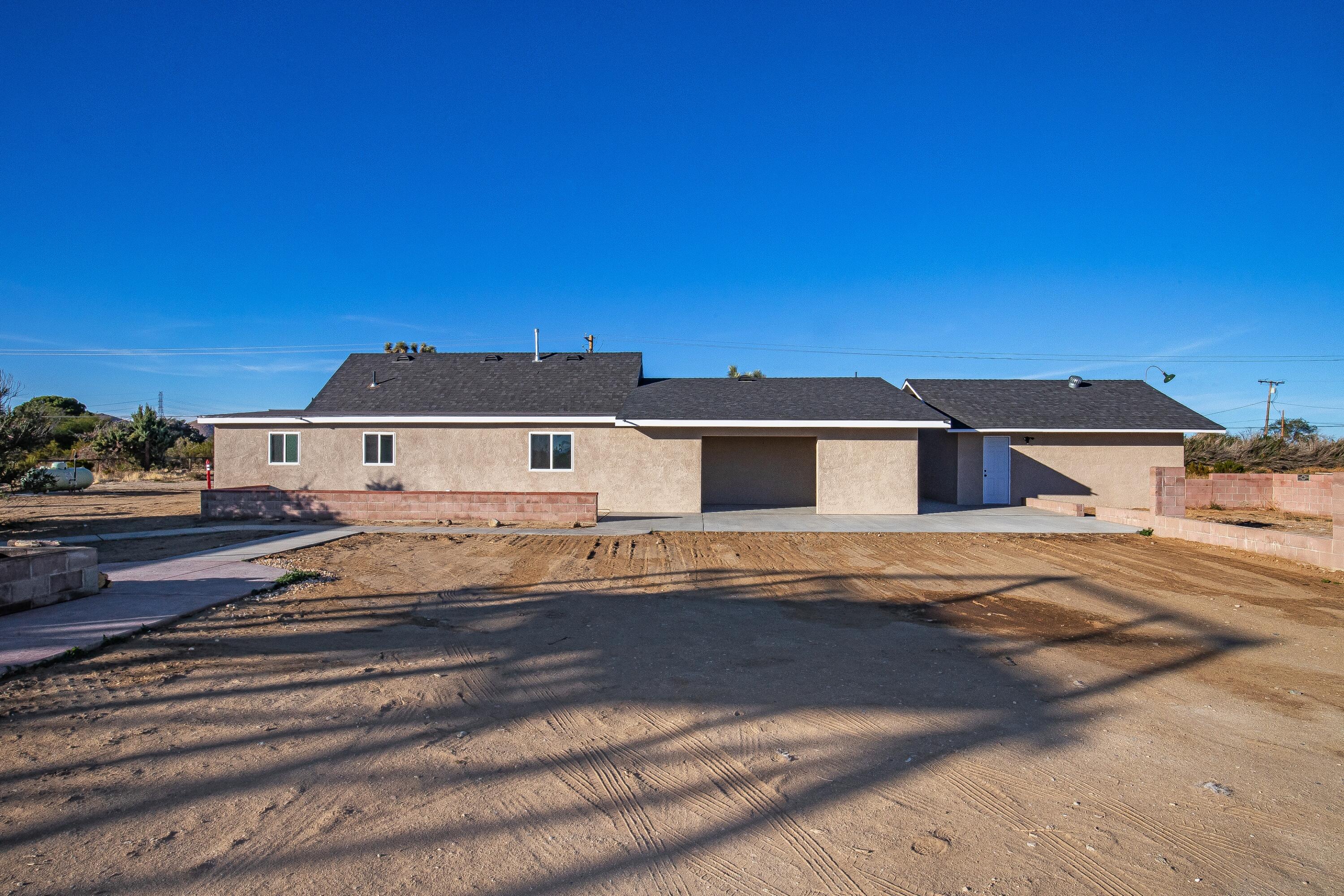 6532 Backus Road Mojave, CA 93501 - Photo 38 of 60 Backyard-Main