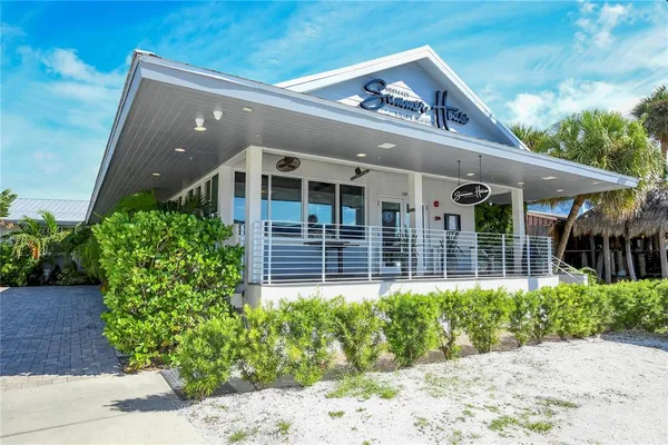 $595,000 | 119 Whispering Sands Circle, Unit V36, Sarasota, FL 34242