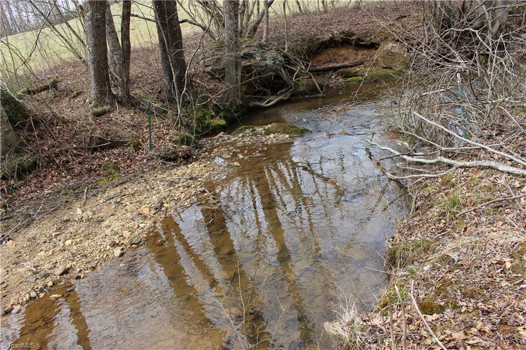 805 Quarry Road Fancy Gap, VA 24328 - Photo 5 of 11 Gallery Image 5