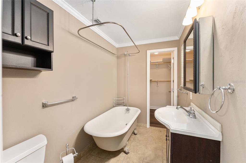 18673 Northwest 252nd Street High Springs, FL 32643 - Photo 10 of 40
