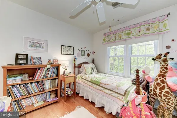 $3,650 | 317 East Nelson Avenue, Alexandria, VA 22301