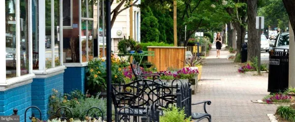 $3,650 | 317 East Nelson Avenue, Alexandria, VA 22301