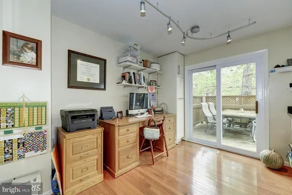 $3,650 | 317 East Nelson Avenue, Alexandria, VA 22301