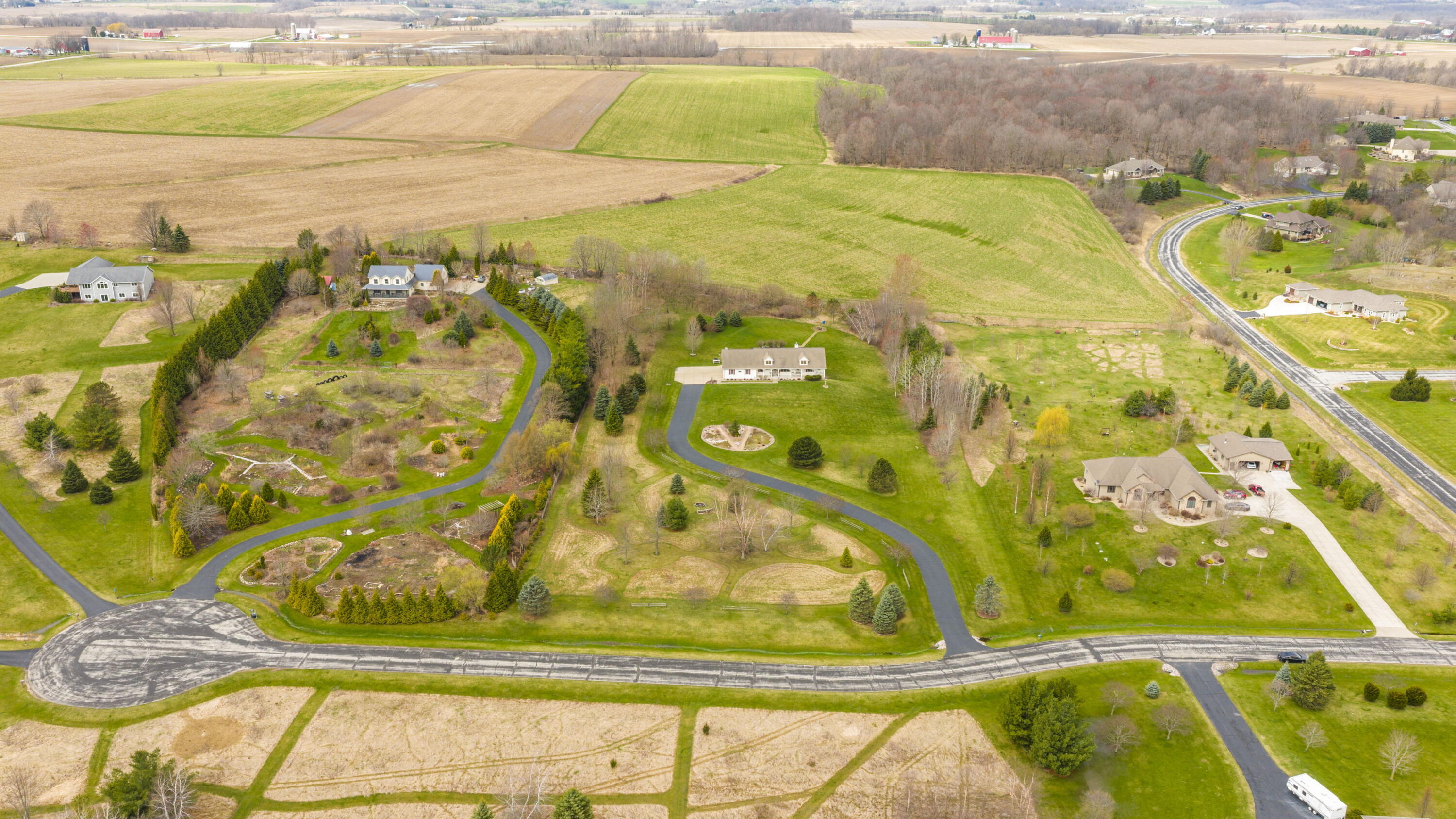 7475 Country View Lane West Bend, WI 53090 - Photo 28 of 46 28_imgDJI_20260414103922_0007_D