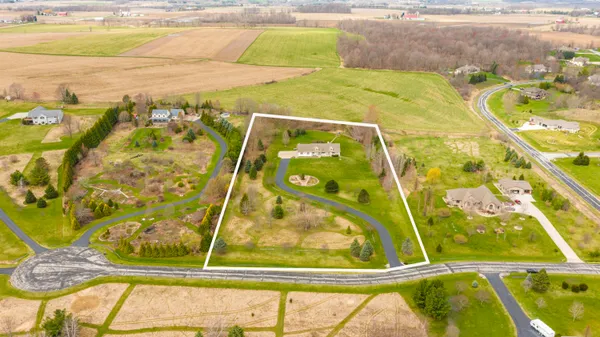 $749,900 | 7475 Country View Lane, West Bend, WI 53090