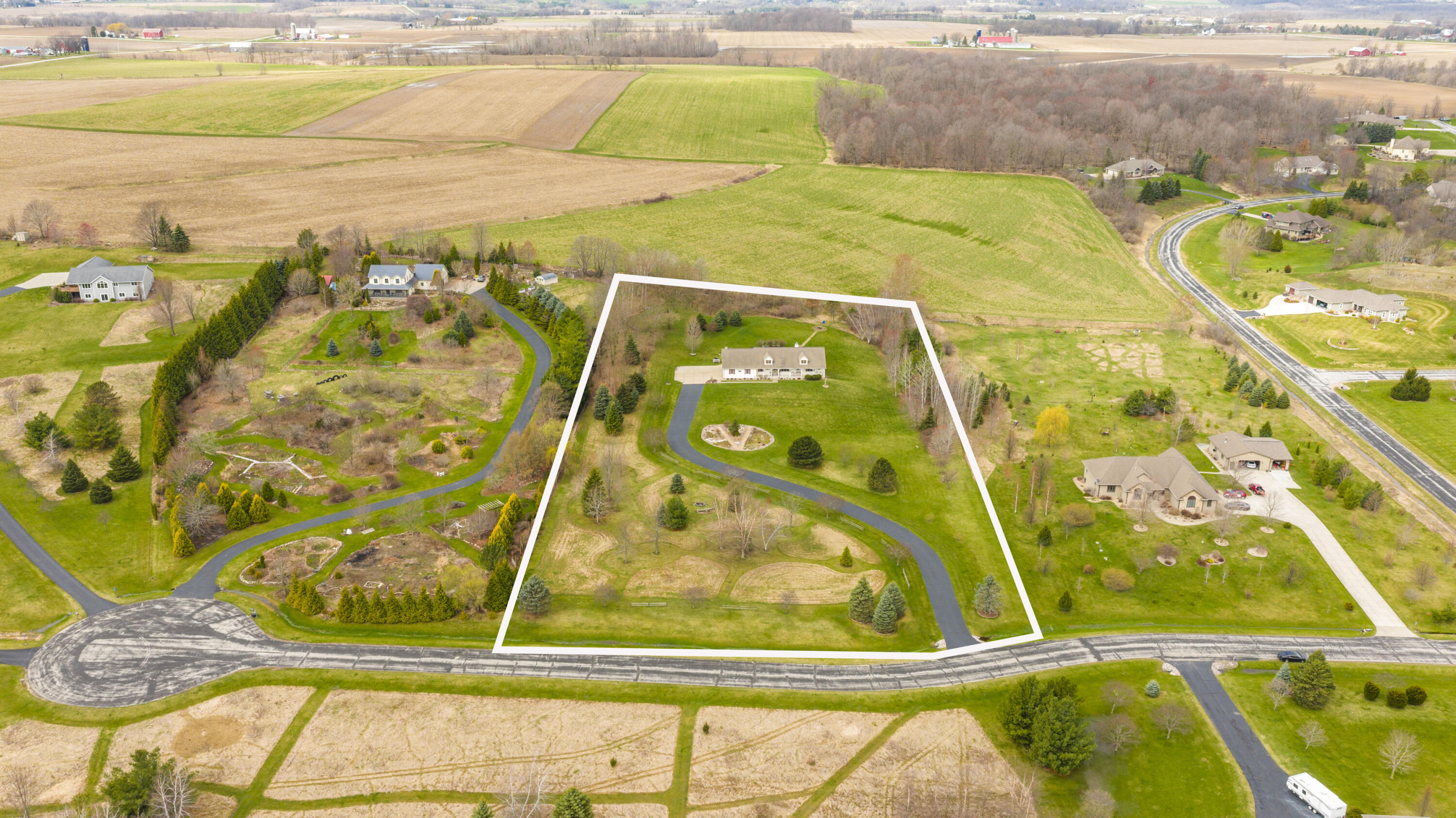 7475 Country View Lane West Bend, WI 53090 - Photo 3 of 46 Lot line drone2