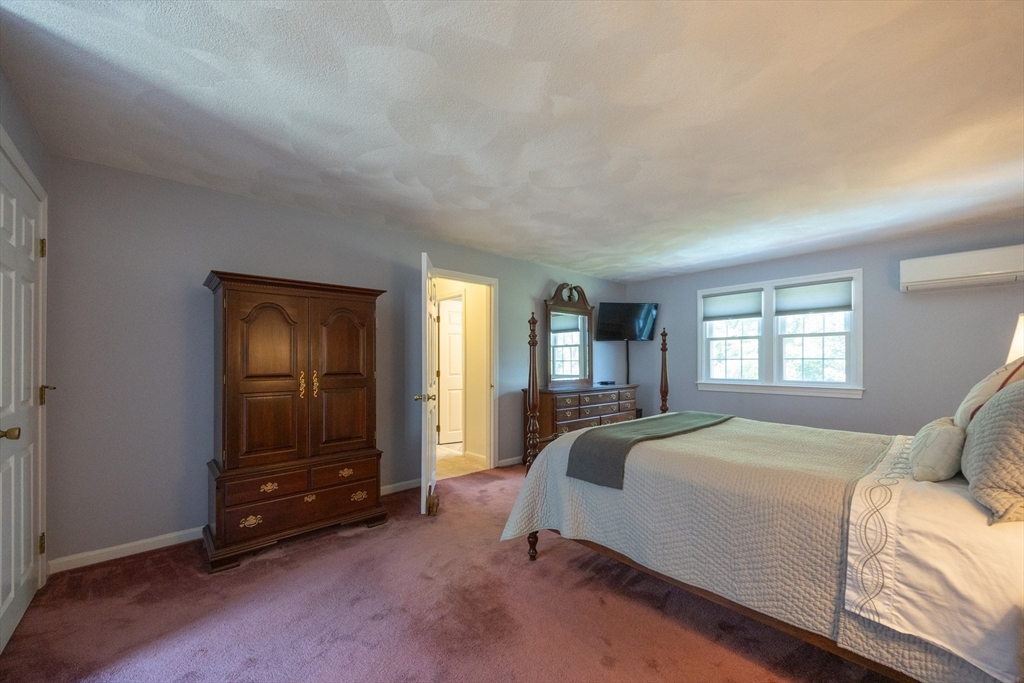 165 Roundtop Road Marlborough, MA 01752 - Photo 22 of 32