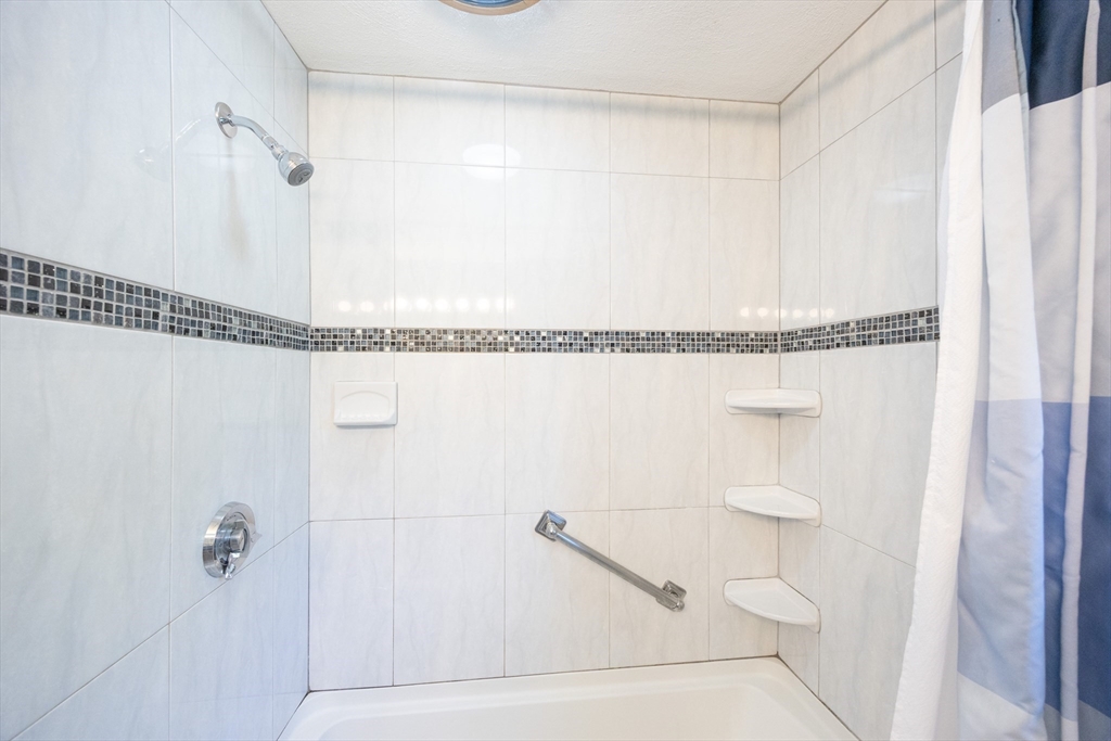 165 Roundtop Road Marlborough, MA 01752 - Photo 24 of 32