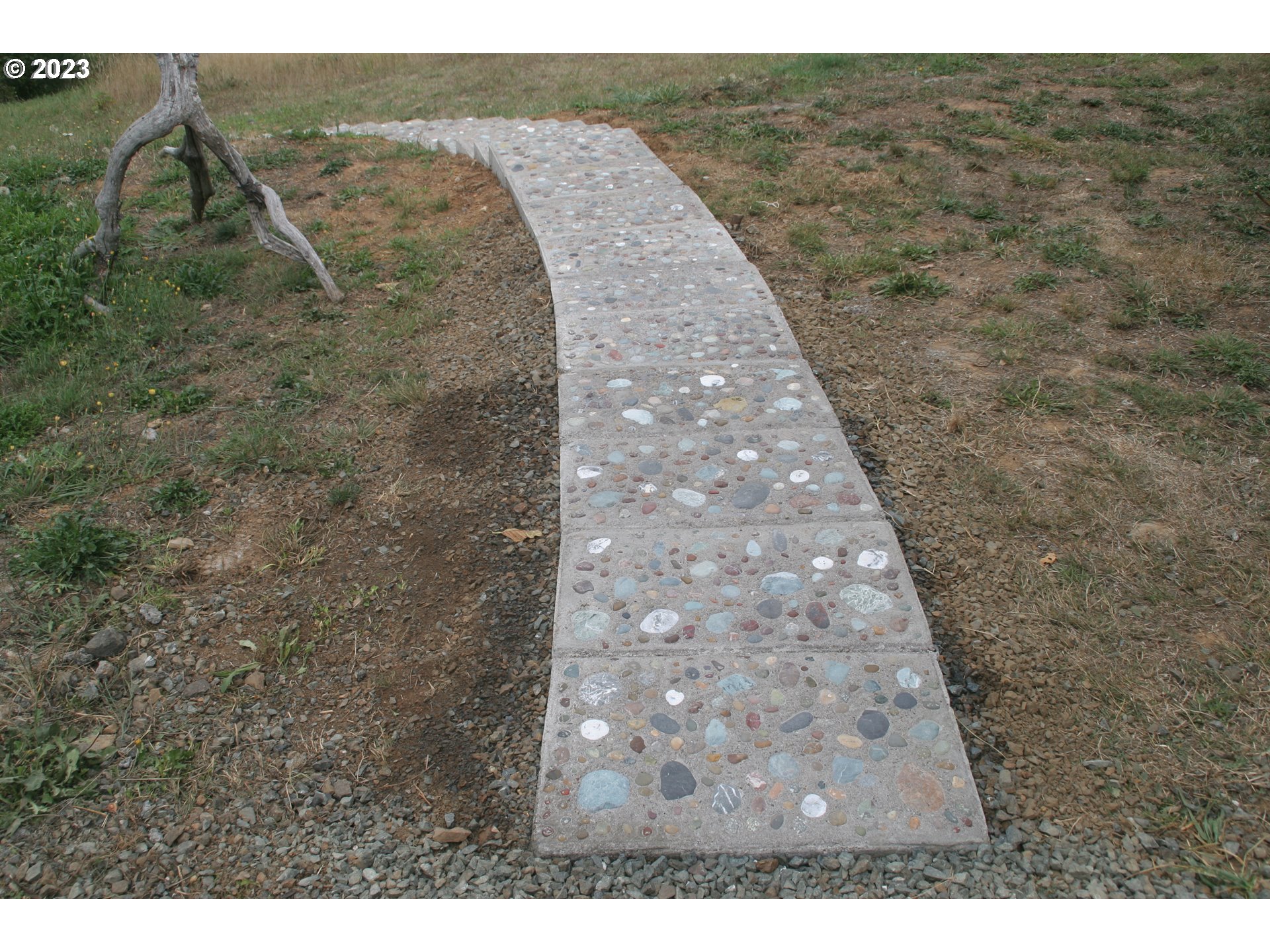 35606 Coy Creek Road Gold Beach, OR 97444 - Photo 32 of 48 a view of a dry yard