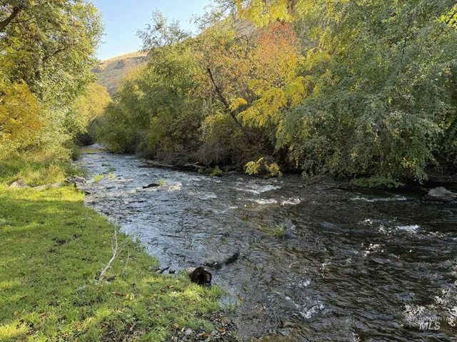 $530,000 | 13761 Asotin Creek Road, Asotin, WA 99402