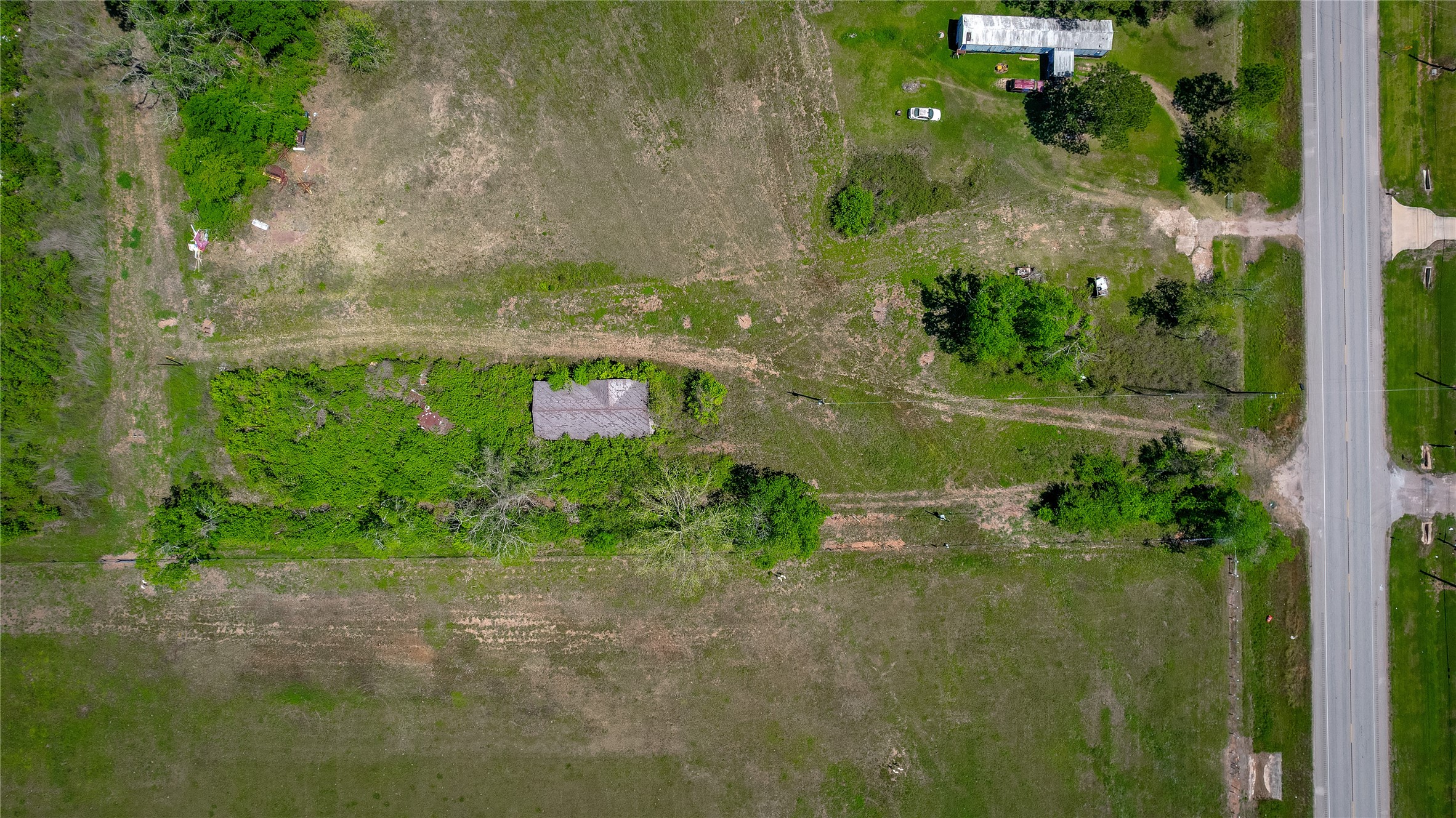 2932 West Farm To Market 1462 Rosharon, TX 77583 - Photo 14 of 20 a view of a garden with plants