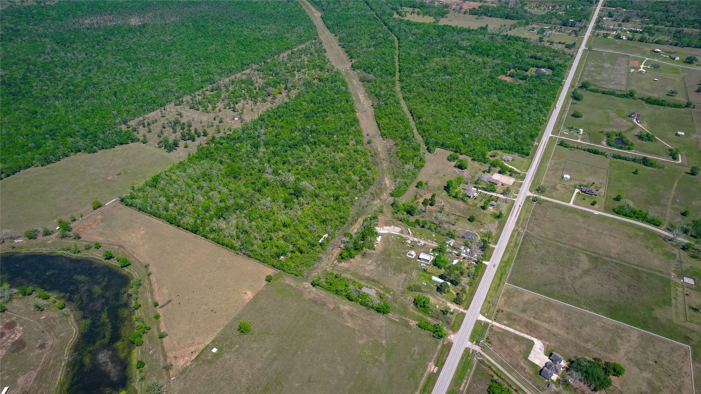 2932 West Farm To Market 1462 Rosharon, TX 77583 - Photo 19 of 20 a view of a garden