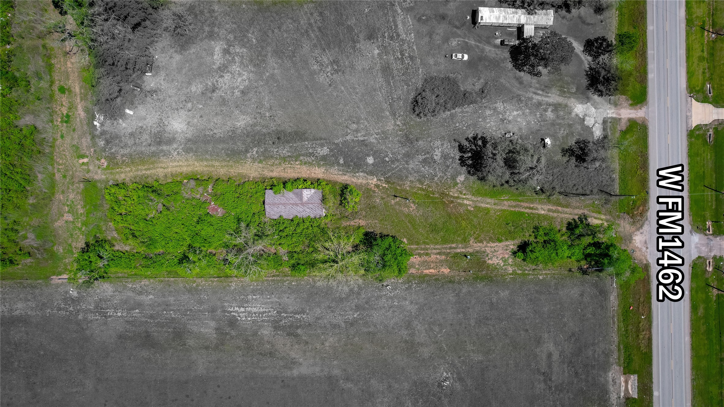 2932 West Farm To Market 1462 Rosharon, TX 77583 - Photo 5 of 20 a view of a back yard