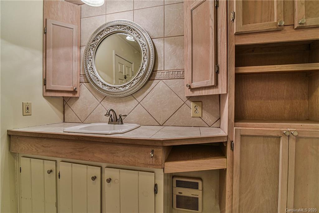 755 Flynn Branch Road Marshall, NC 28753 - Photo 14 of 30 Gallery Image 14