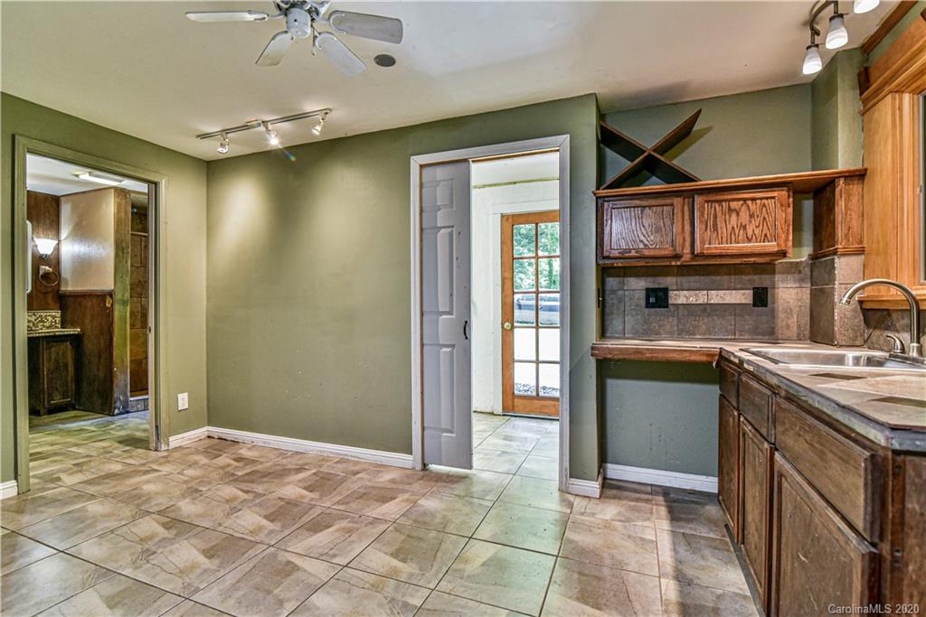 755 Flynn Branch Road Marshall, NC 28753 - Photo 22 of 30 Gallery Image 22