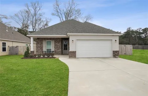 $375,000 | 4064 Monarch Lane, Covington, LA 70433