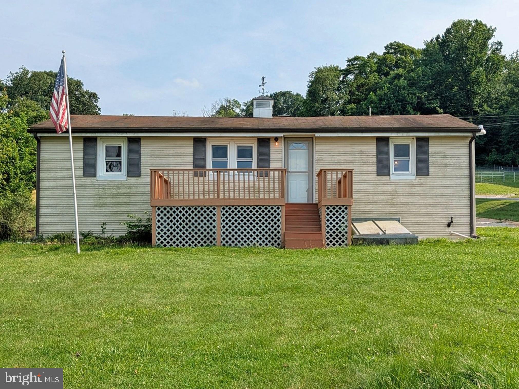 360 Schoolhouse Rd