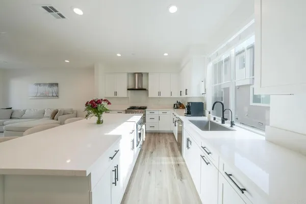 $5,200 | 13054 Lumen Way, San Diego, CA 92130