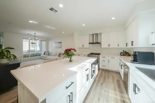 $5,200 | 13054 Lumen Way, San Diego, CA 92130