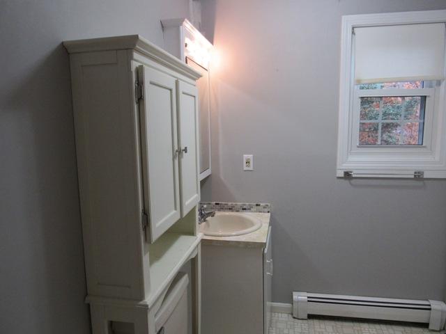 67 Deerfield Road Mashpee, MA 02649 - Photo 11 of 27 a utility room with dryer and washer