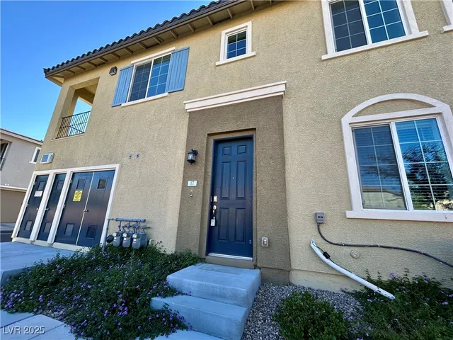 $1,900 | 25 Barbara Lane, Unit 17, Las Vegas, NV 89183