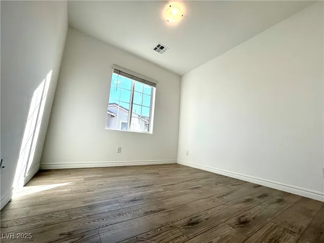 $1,900 | 25 Barbara Lane, Unit 17, Las Vegas, NV 89183