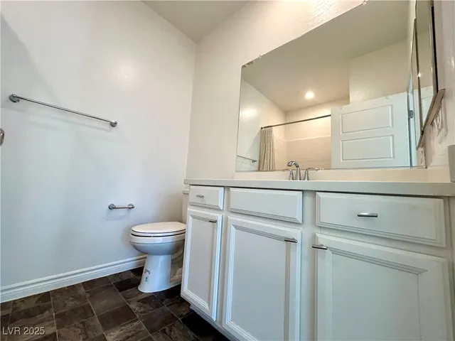 $1,900 | 25 Barbara Lane, Unit 17, Las Vegas, NV 89183
