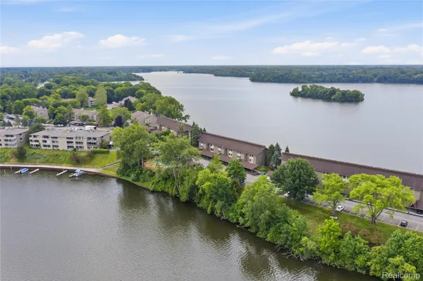 $219,900 | 1695 Cliff's Landing, Ypsilanti, MI 48198