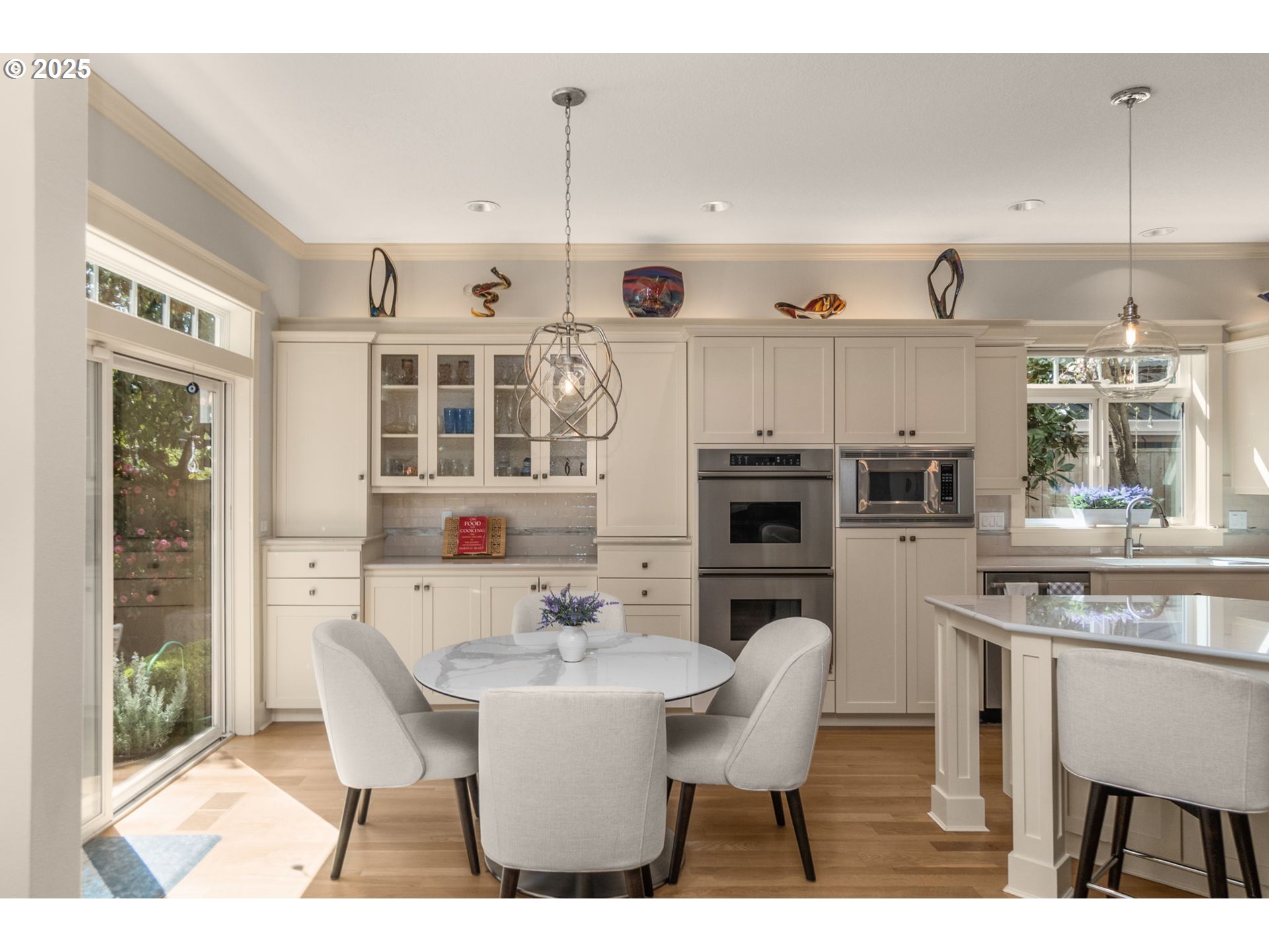 17104 Cedar Road Lake Oswego, OR 97034 - Photo 14 of 39 Gallery Image 14