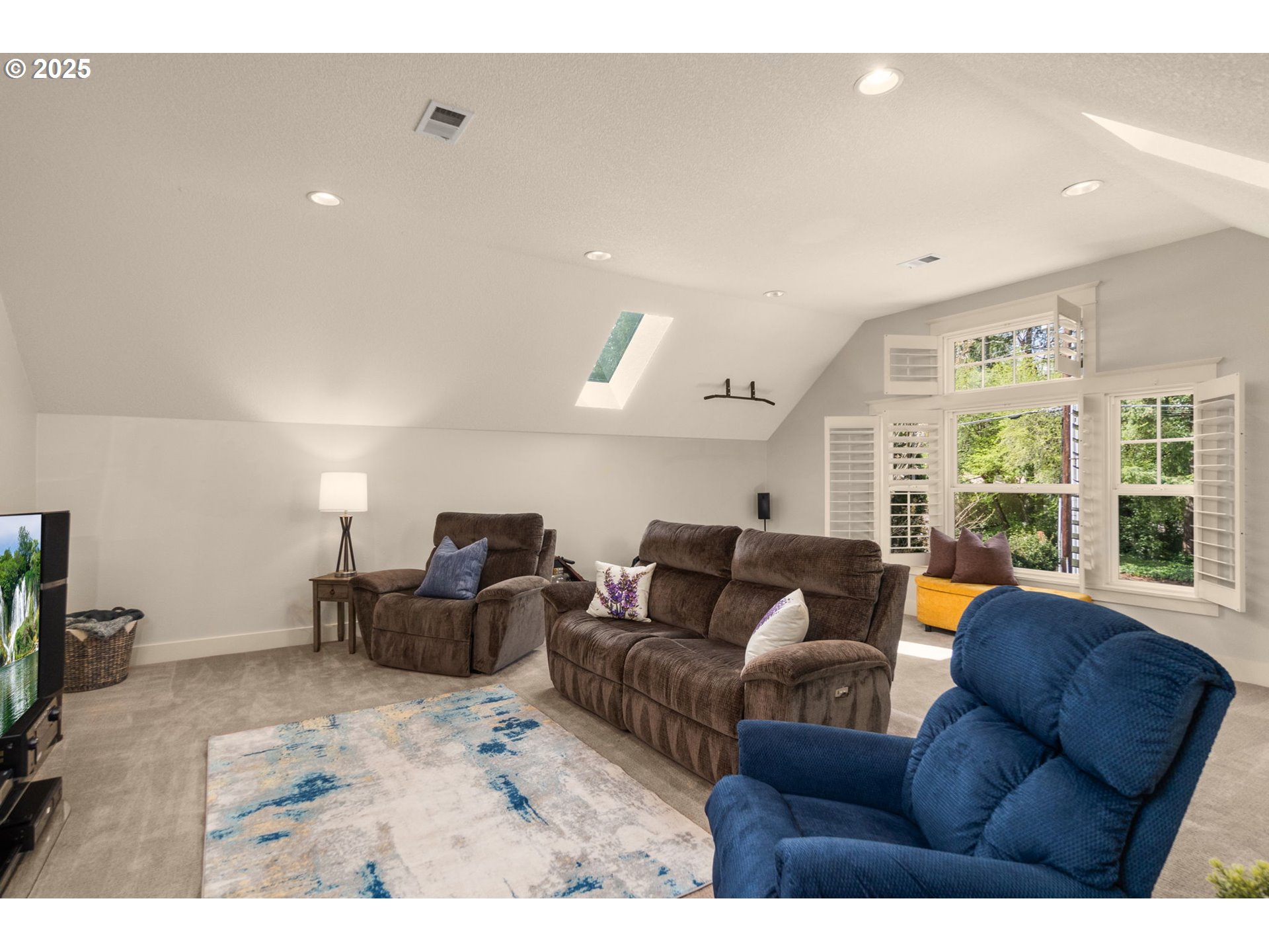 17104 Cedar Road Lake Oswego, OR 97034 - Photo 31 of 39 Gallery Image 31