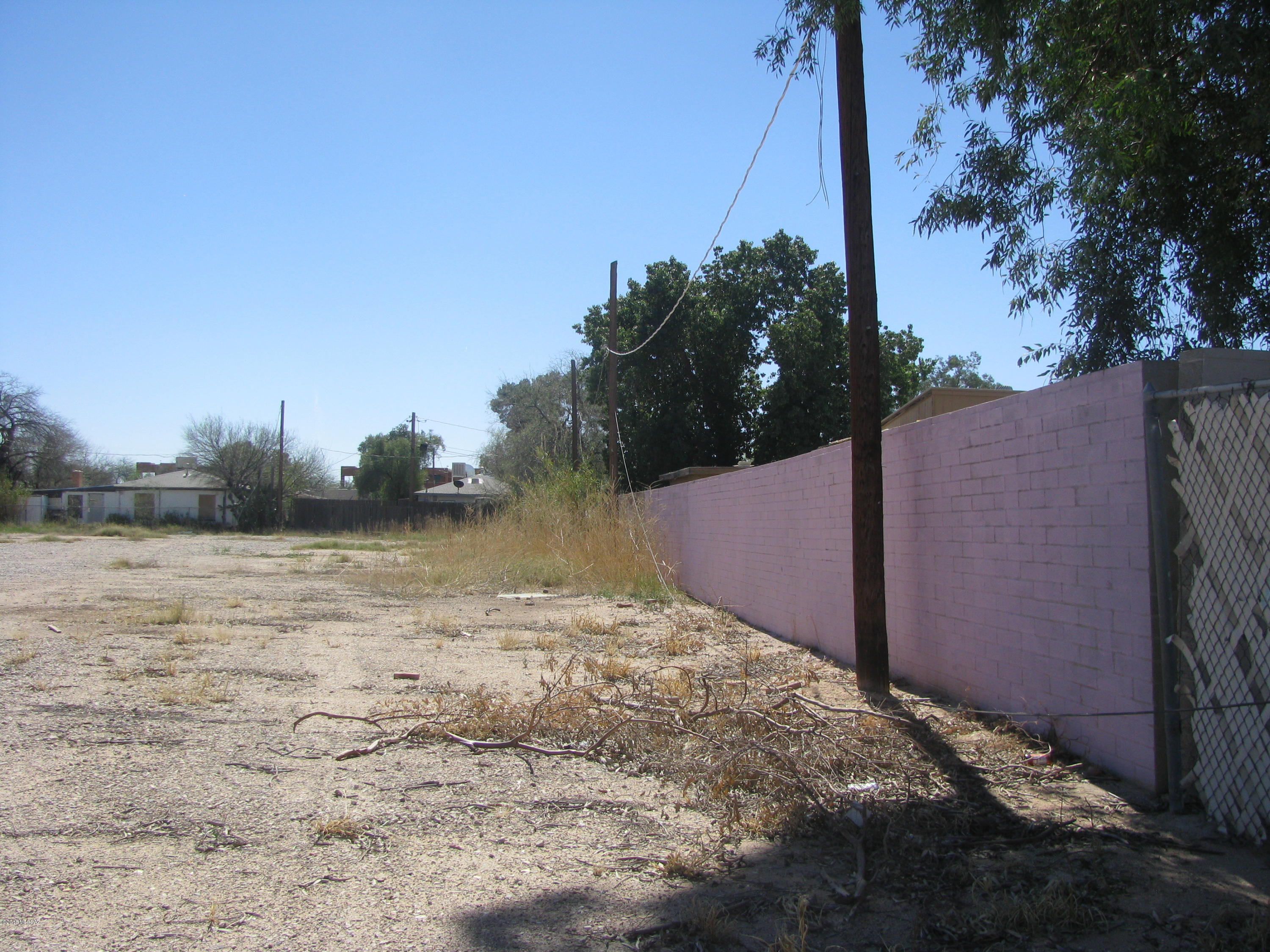 316 East Prince Road, Unit 4 Tucson, AZ 85705 - Photo 1 of 11