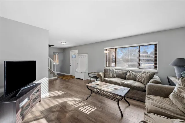 $440,000 | 1633 Majon Drive, Highland, MI 48356