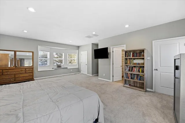 $440,000 | 1633 Majon Drive, Highland, MI 48356