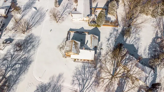 $440,000 | 1633 Majon Drive, Highland, MI 48356