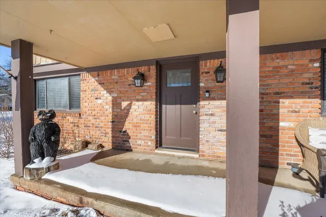 $440,000 | 1633 Majon Drive, Highland, MI 48356