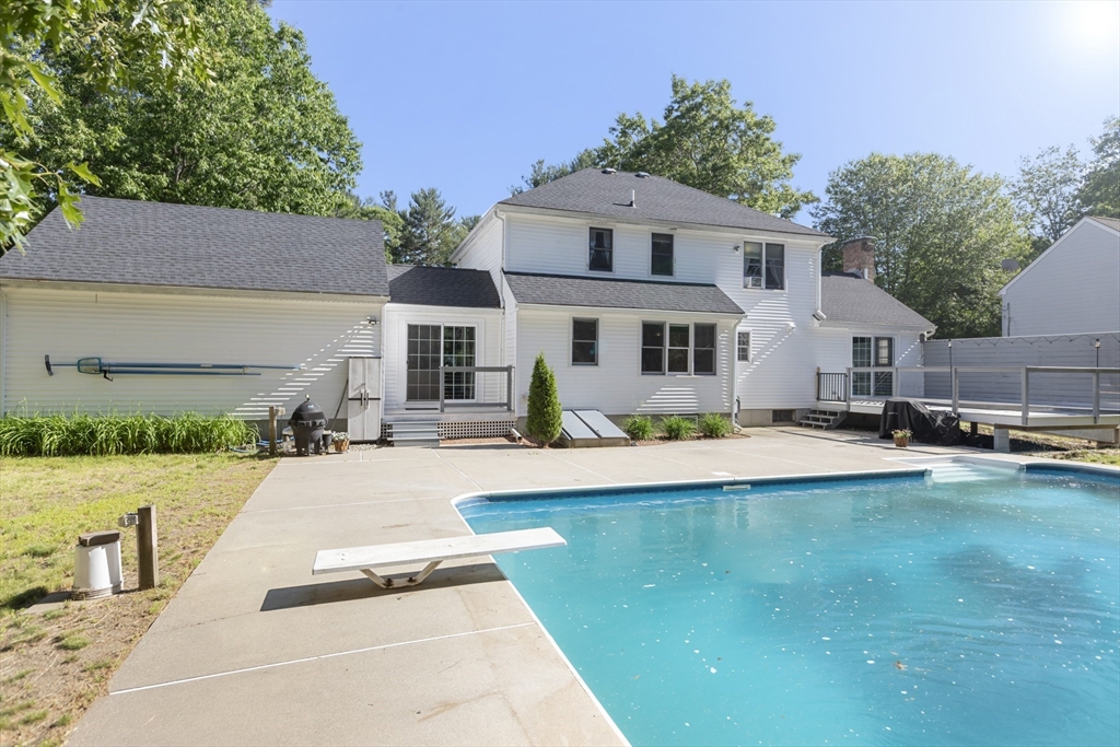 6 Spring Street Douglas, MA 01516 - Photo 5 of 40