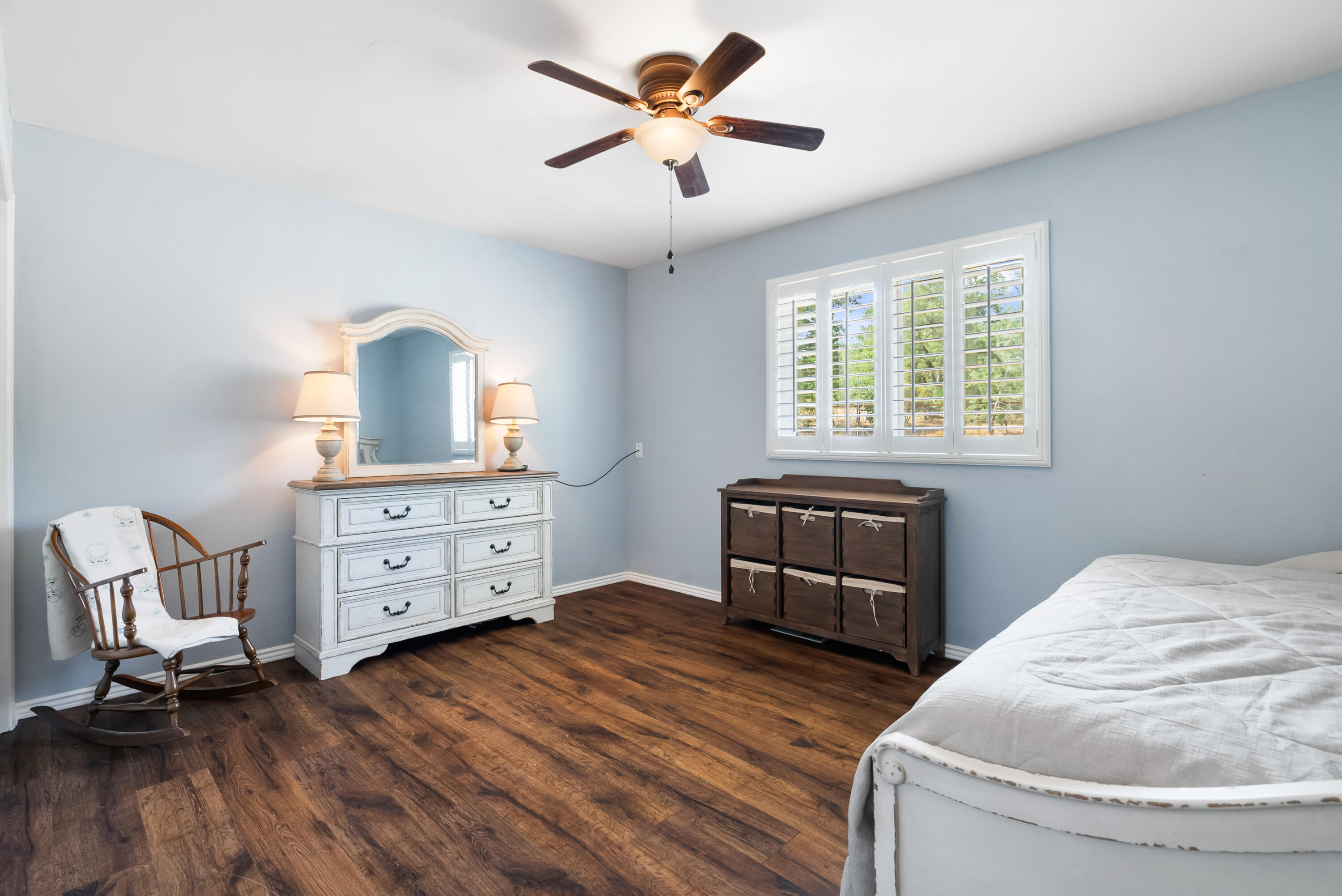 8113 Placer Road Redding, CA 96001 - Photo 17 of 41 Bedroom 2