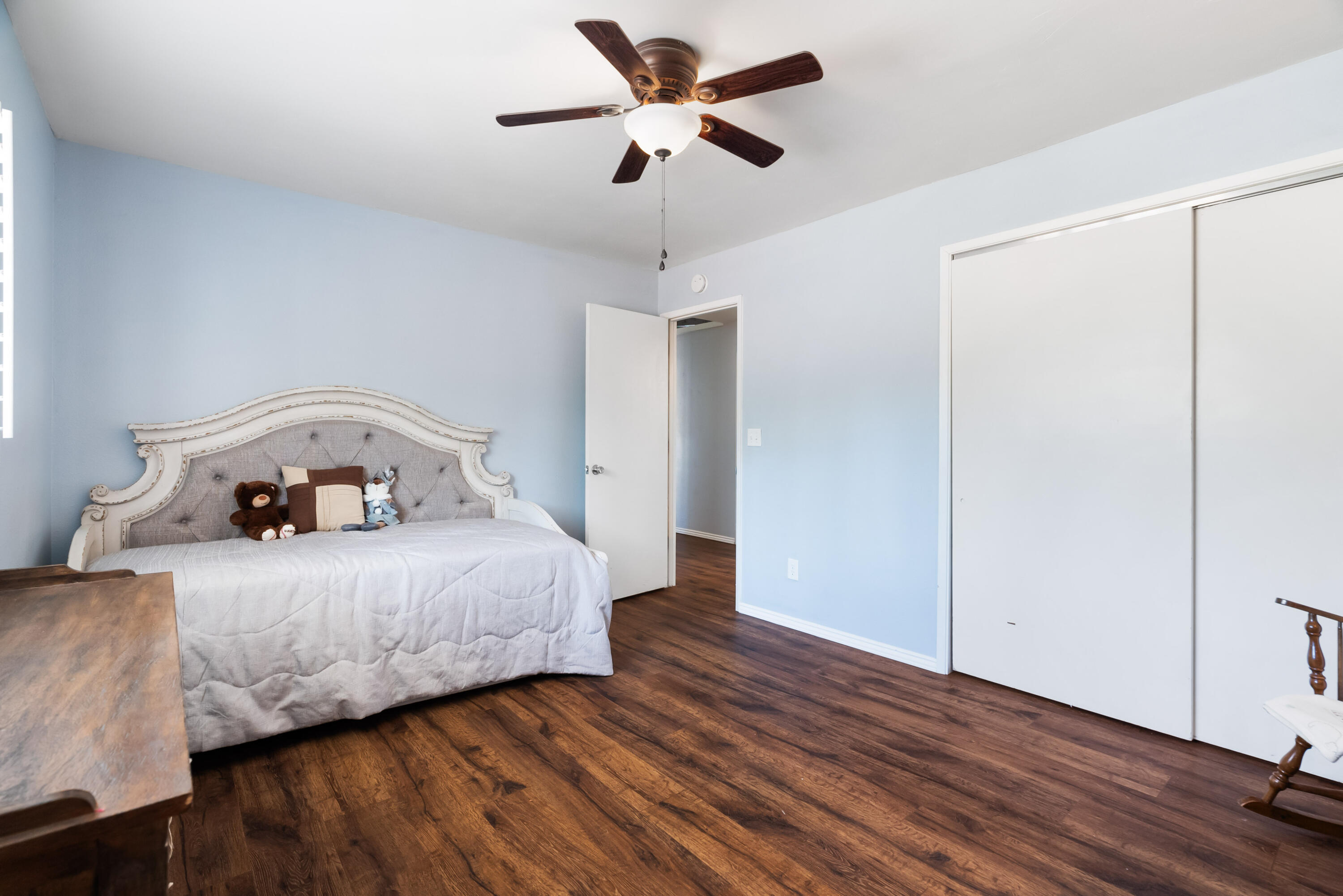 8113 Placer Road Redding, CA 96001 - Photo 18 of 41 Bedroom 2