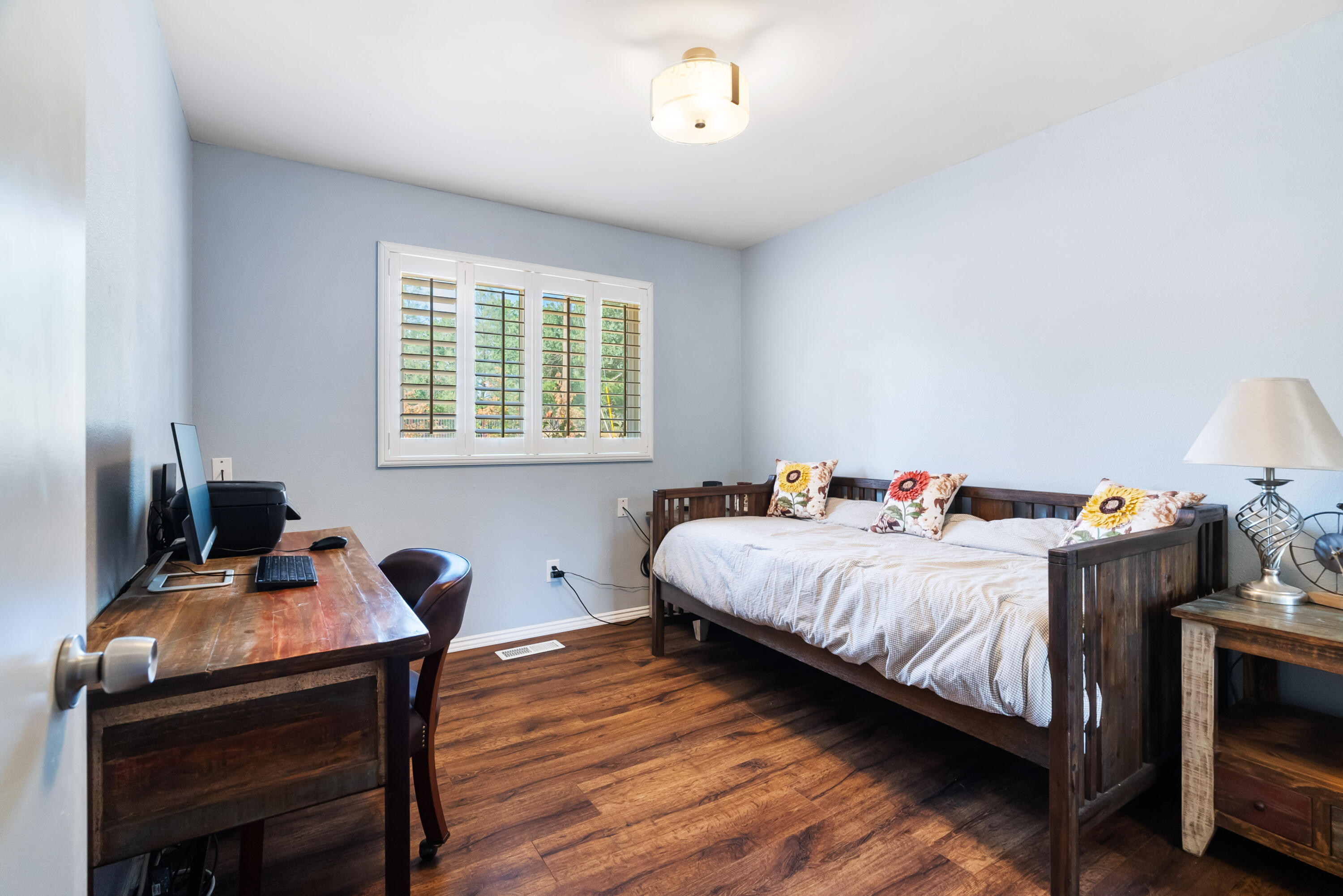 8113 Placer Road Redding, CA 96001 - Photo 19 of 41 Bedroom 3