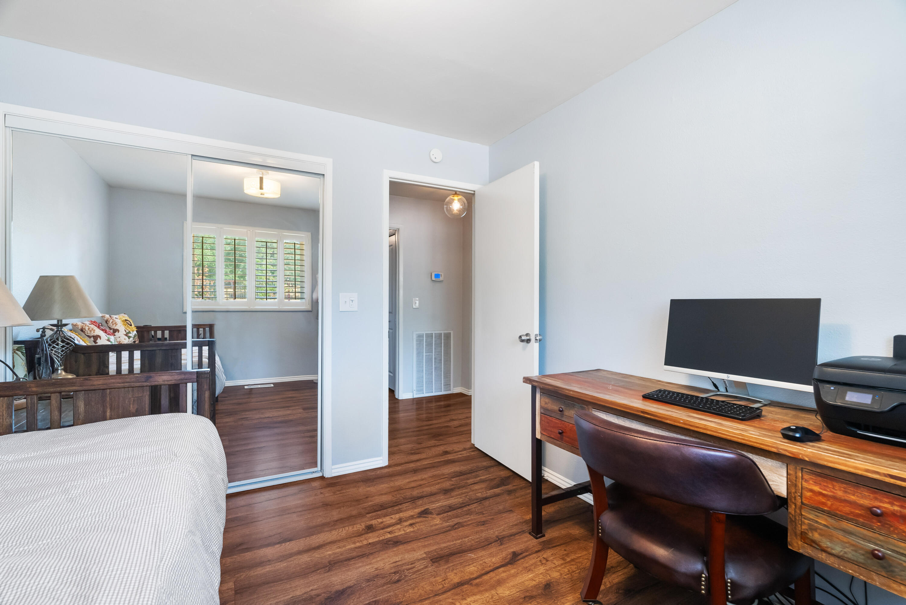 8113 Placer Road Redding, CA 96001 - Photo 20 of 41 Bedroom 3