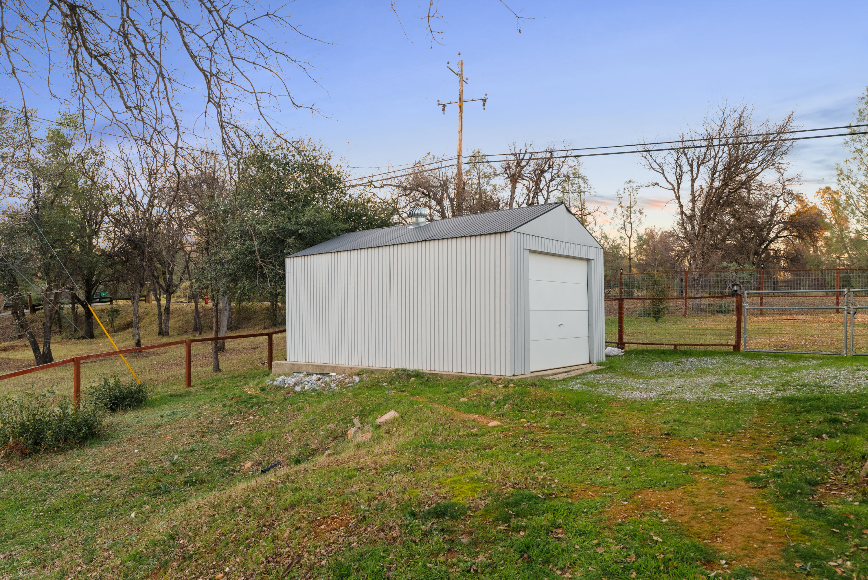 8113 Placer Road Redding, CA 96001 - Photo 34 of 41 Shed
