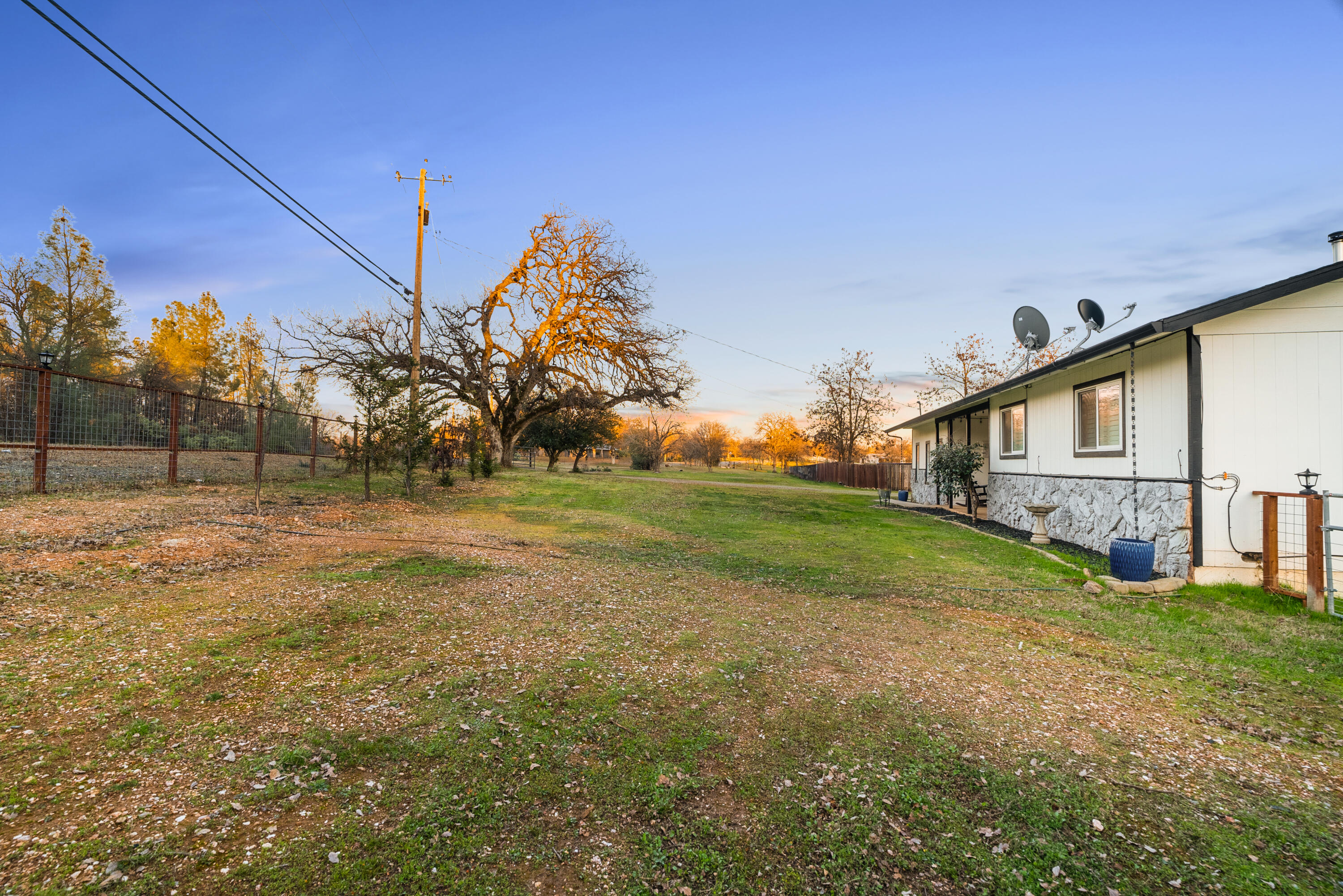 8113 Placer Road Redding, CA 96001 - Photo 37 of 41 Front Yard
