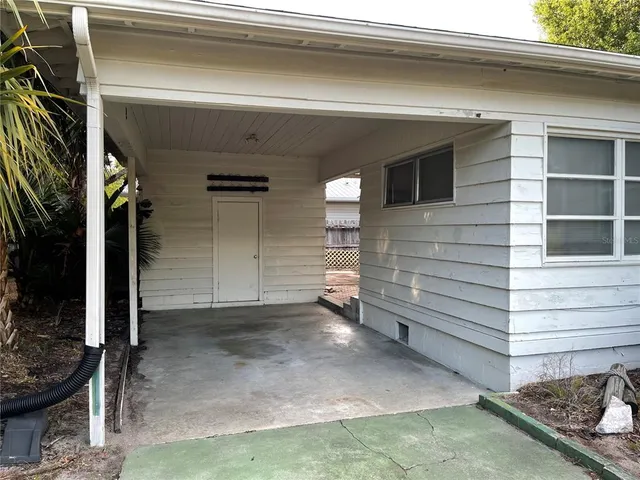 a view of front door and porch