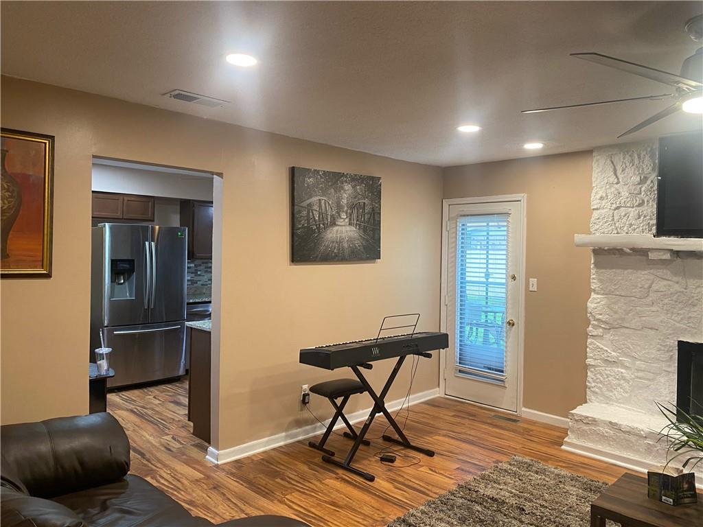 9609 Sycamore Road Carmel, IN 46032 - Photo 11 of 15 Gallery Image 11