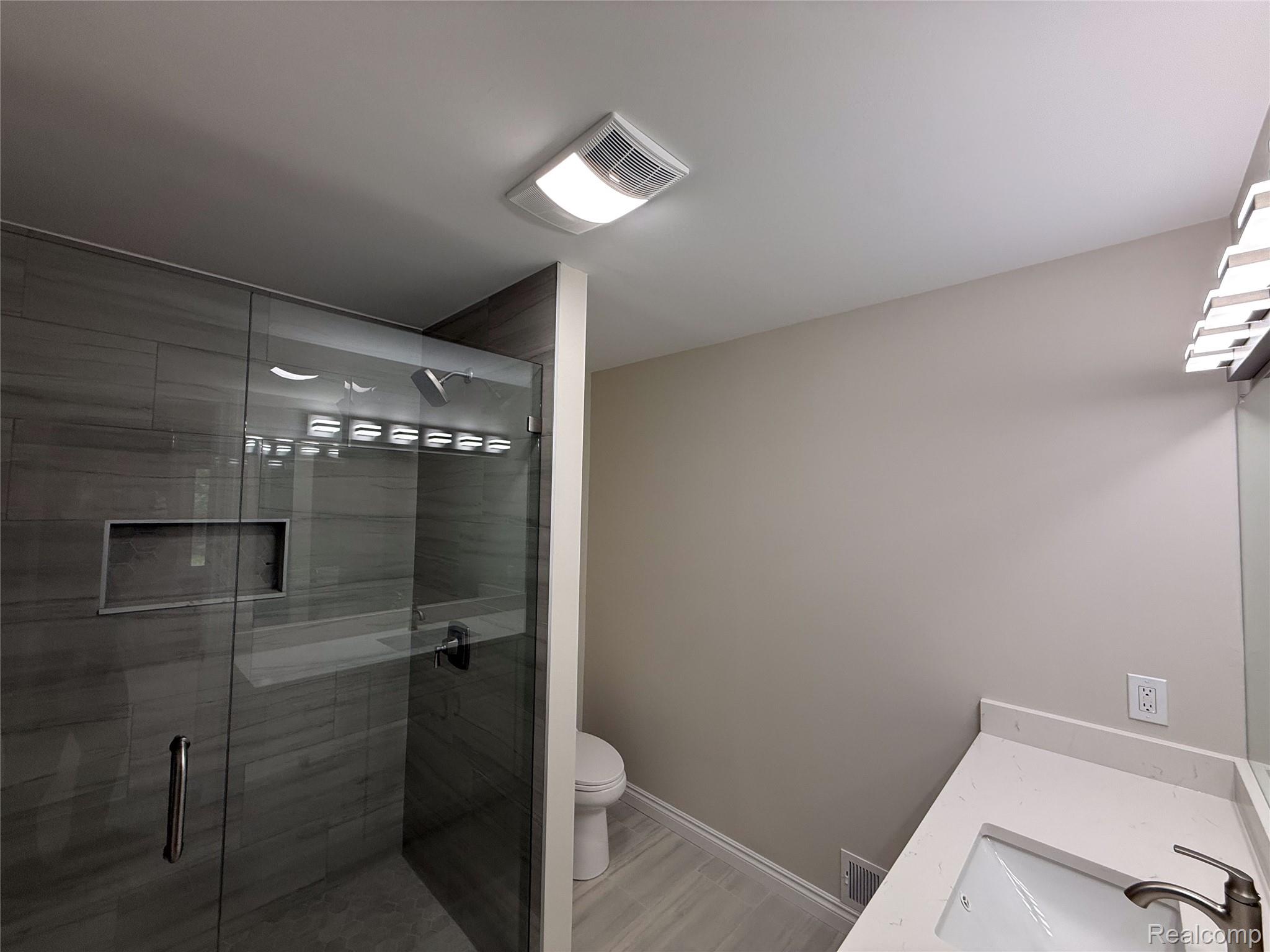 45480 Inverness Circle Macomb, MI 48044 - Photo 32 of 37 45480 Inverness_30.jpg