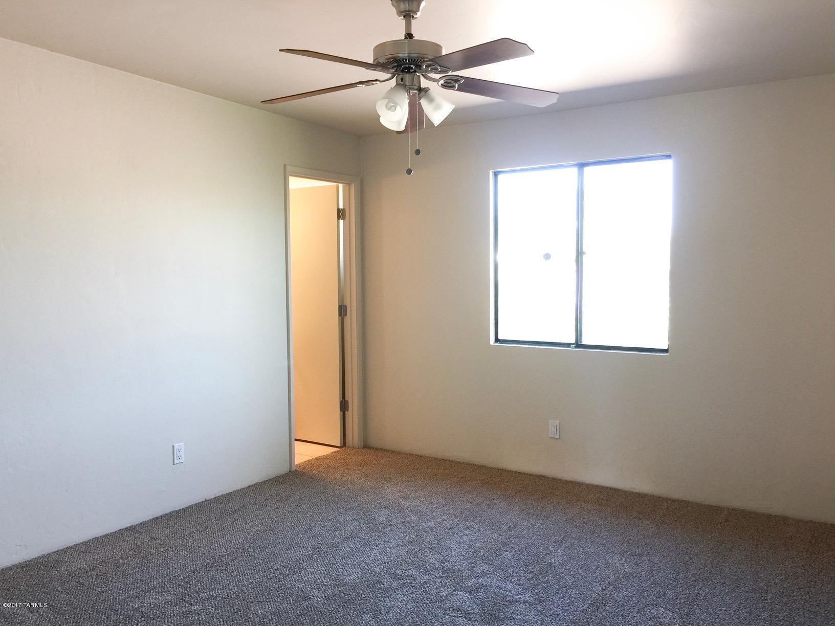 9561 East Sellarole Road Tucson, AZ 85730 - Photo 9 of 27 Gallery Image 9