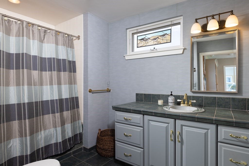 86 Harbourside Road, Unit 86 Quincy, MA 02171 - Photo 13 of 23 Gallery Image 13