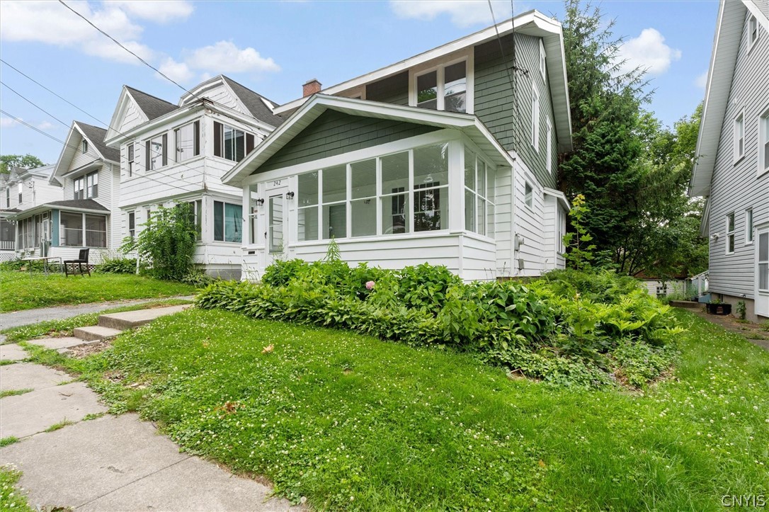 242 Rider Avenue Syracuse, NY 13207 - Photo 5 of 47